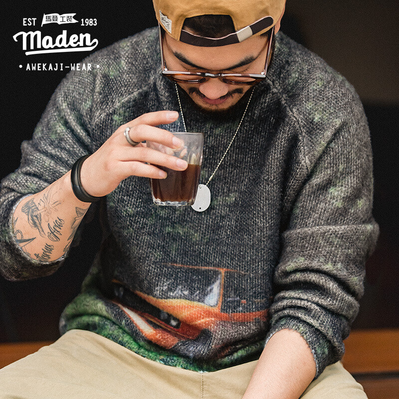 Maden brand Workwear style men hip-hop American 1980S retro sports car print crew neck sweater thick draped knit men academic sweater